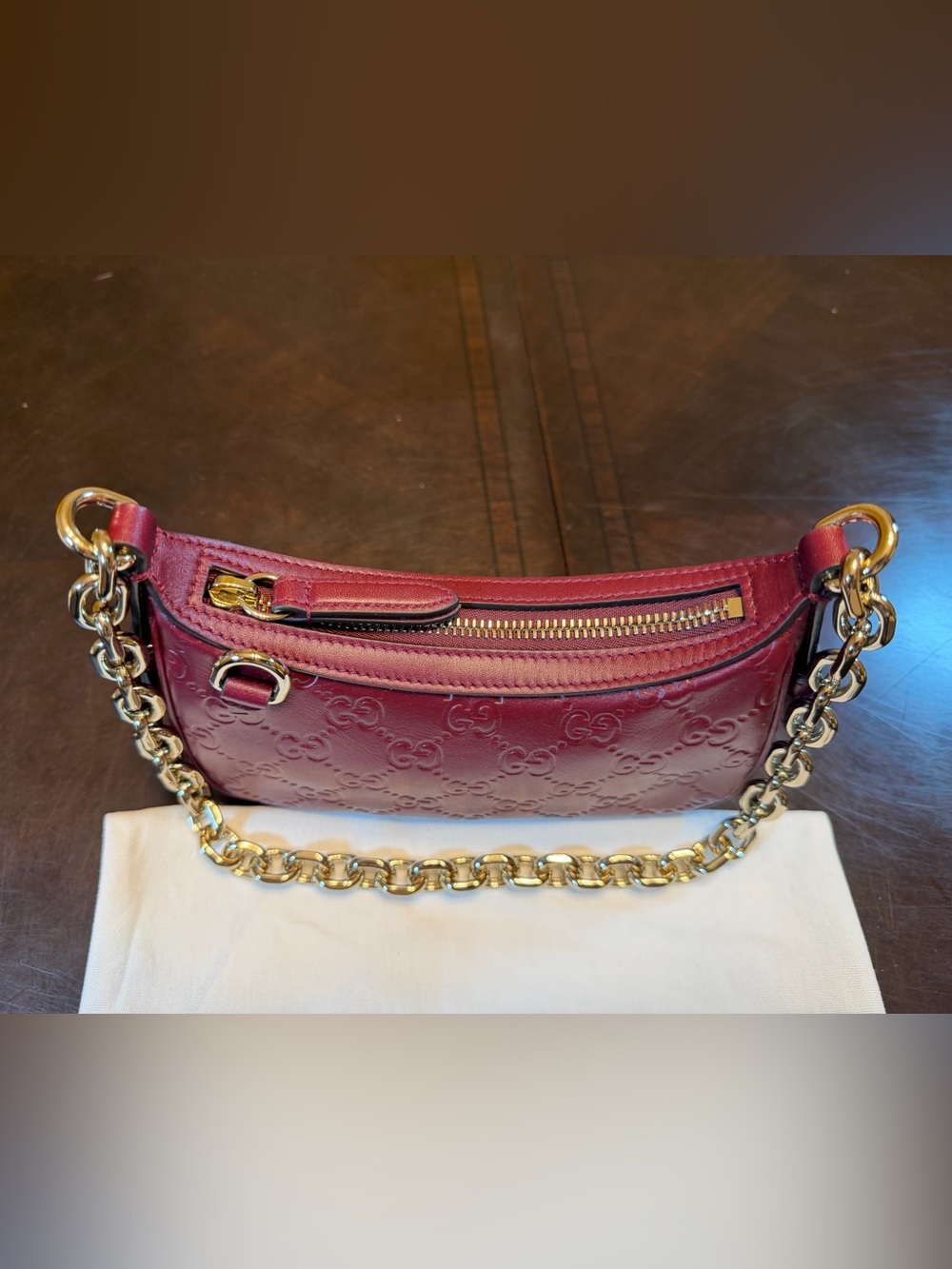 New Authentic Gucci GG Logo Embossed Leather Shoulder Bag Burgundy - Picture 3 of 15